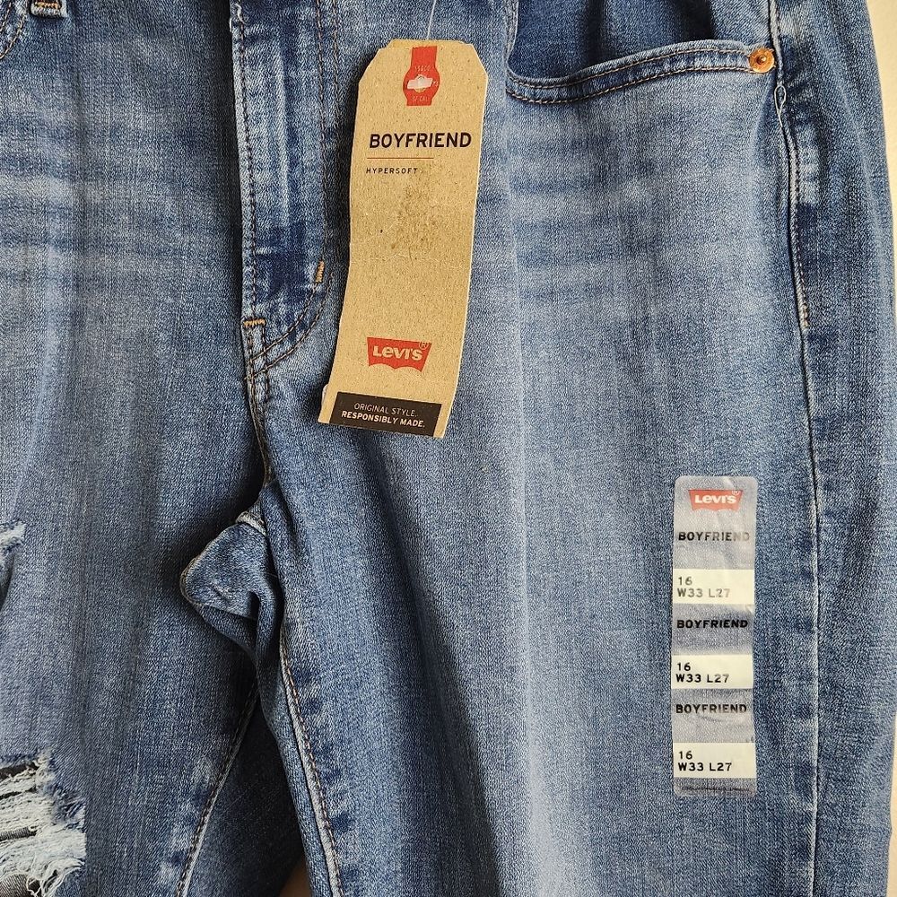 Levi's Boyfriend Relaxed Distressed Mid Rise Size 16, 33/27 NWT NEW - Picture 2 of 8